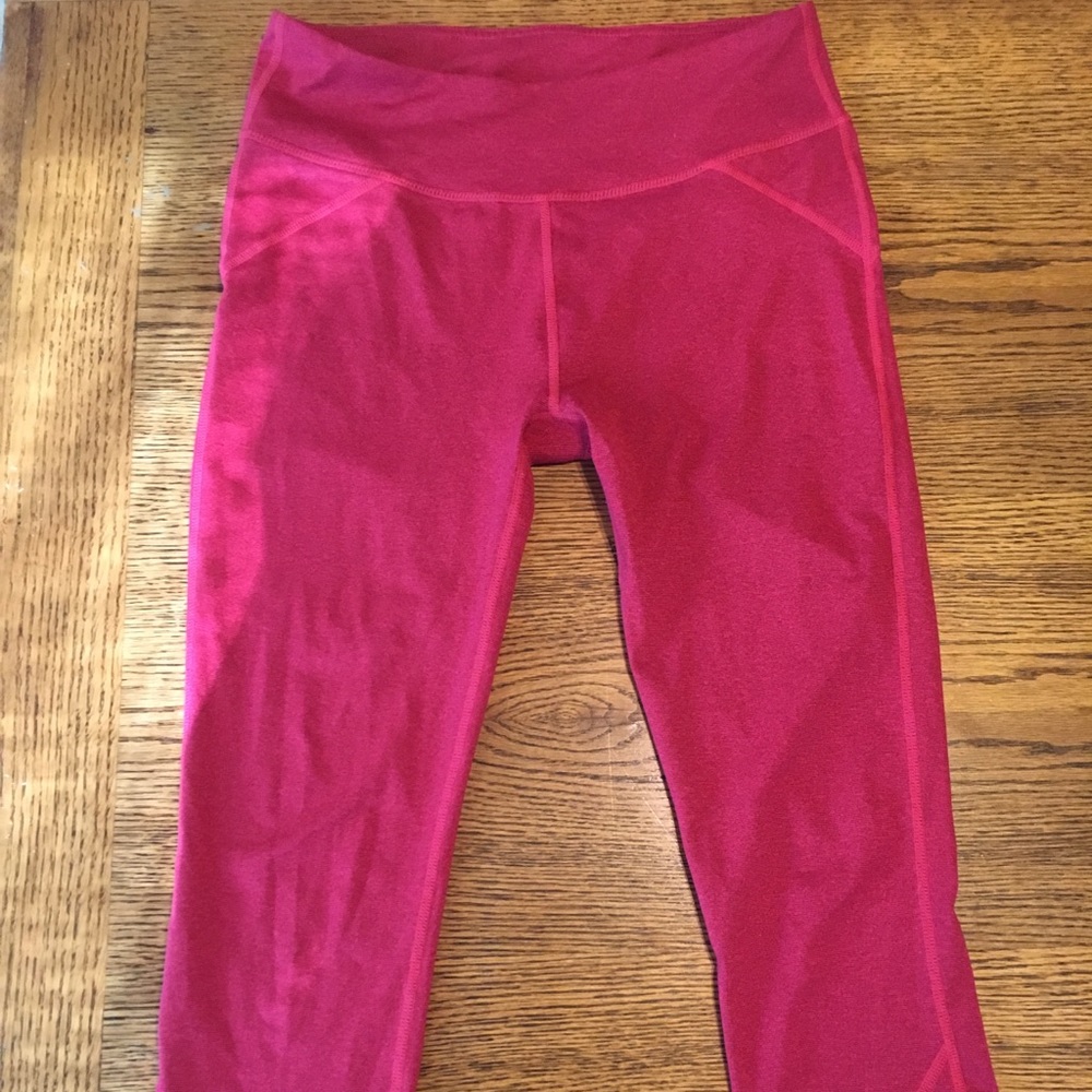 Fabletics size Small Croppes Workout Pants